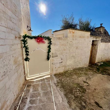 Trulli Lithos Suite Алберобело Екстериор снимка