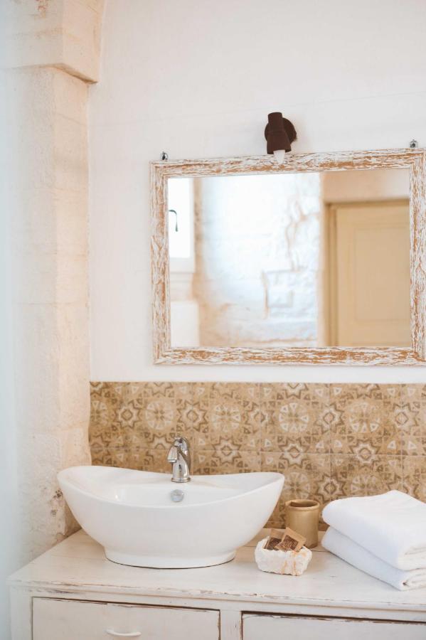 Trulli Lithos Suite Алберобело Екстериор снимка