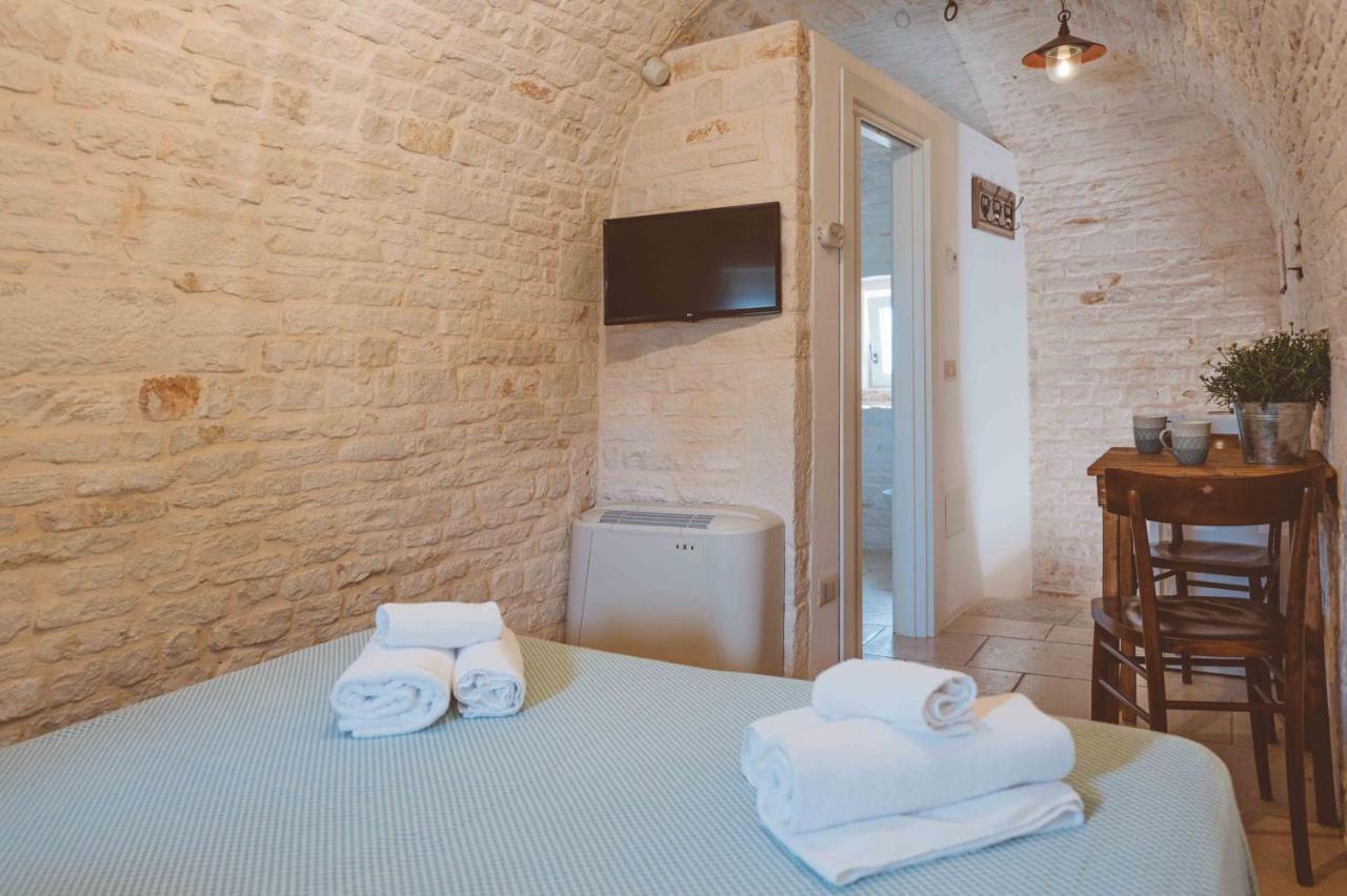 Trulli Lithos Suite Алберобело Екстериор снимка