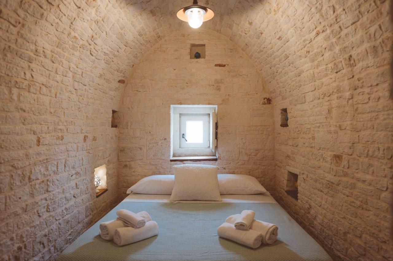 Trulli Lithos Suite Алберобело Екстериор снимка